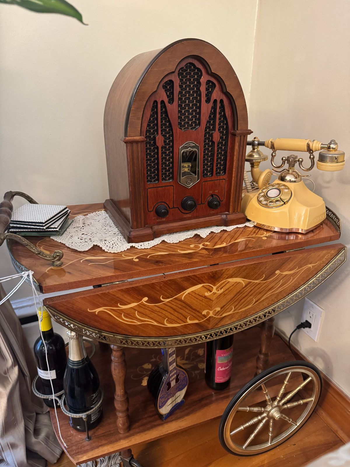 ESTATE SALE – AUGUST 9 Antiques, Vintage, Furniture (Ville St-Laurent) · photo 2